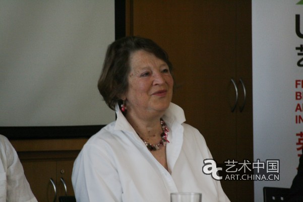 卡洛·麥凱 Caro MacKay：執(zhí)行制作人，普羅派拉莎士比亞劇團(tuán)的創(chuàng)始人之一