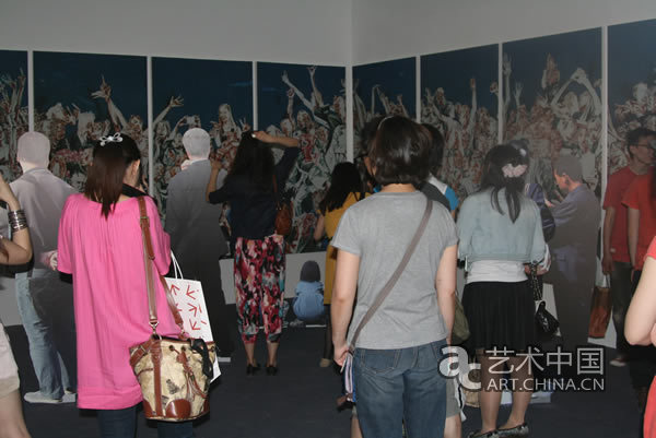 2011 FAT ART藝術(shù)展開幕 開啟“十四重門”