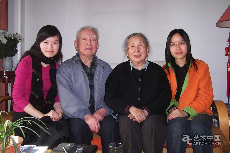 2006年3月，田自秉在家中接待清華大學(xué)美術(shù)學(xué)院院史采訪