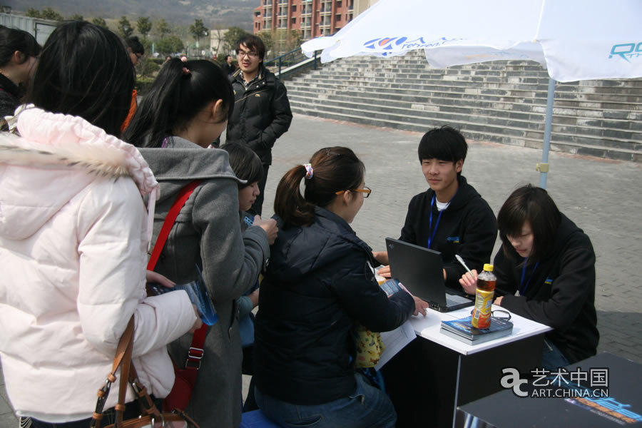 “Rock The Web!網(wǎng)羅新聲代”校園推廣之中國傳媒大學南廣學院