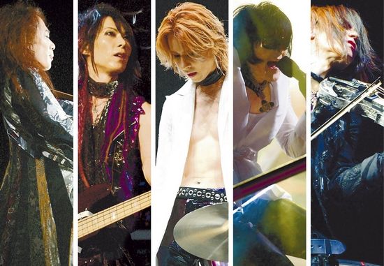 (左起)Pata、Heath、Yoshiki、Toshi、Sugizo