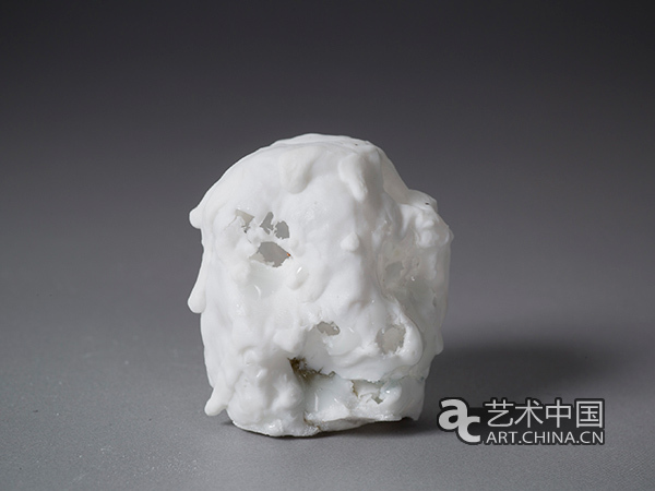 方力鈞 瑞士 個(gè)展 陶瓷雕塑