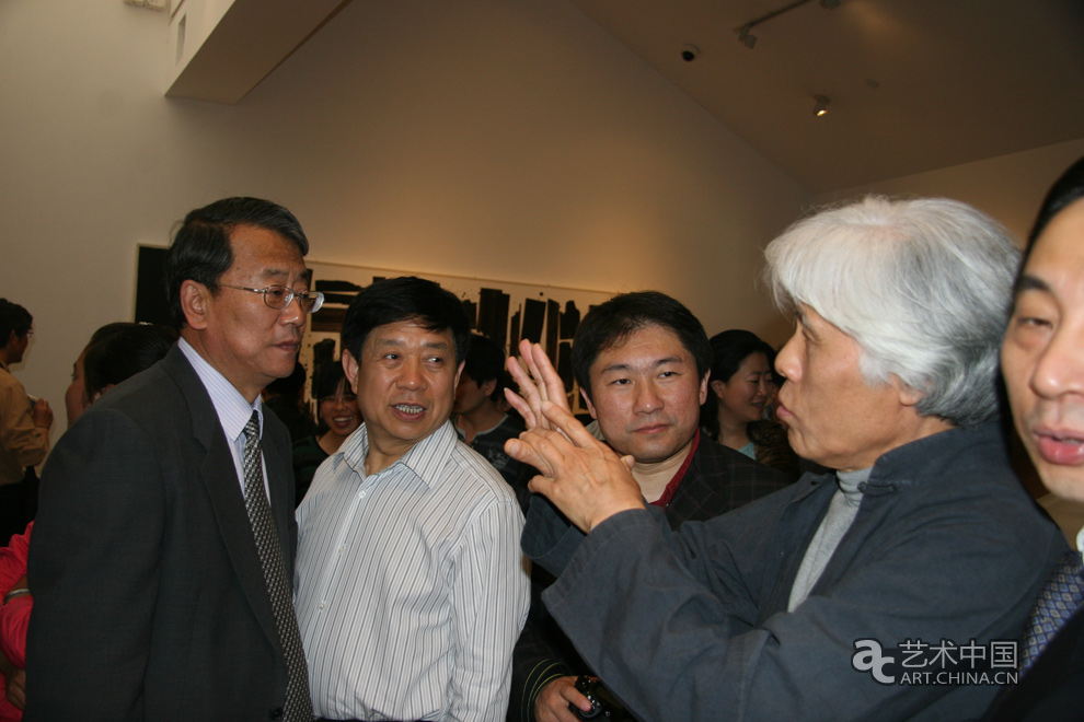 王懷慶,藝術(shù)家王懷慶,王懷慶藝術(shù),王懷慶作品,王懷慶展覽,王懷慶個(gè)展,王懷慶繪畫,王懷慶油畫,王懷慶官網(wǎng),王懷慶畫冊(cè),王懷慶肖像