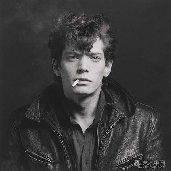 Mappplethorpe_93.4289_Self-Portrait-1980.jpg